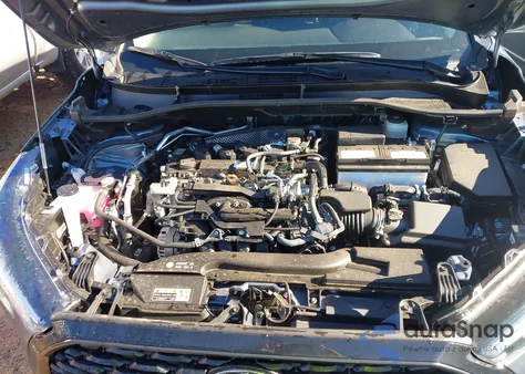 2024 Toyota Corolla Cross Le z USA, uszkodzony, nr VIN 7MUBAAAG9RV104784